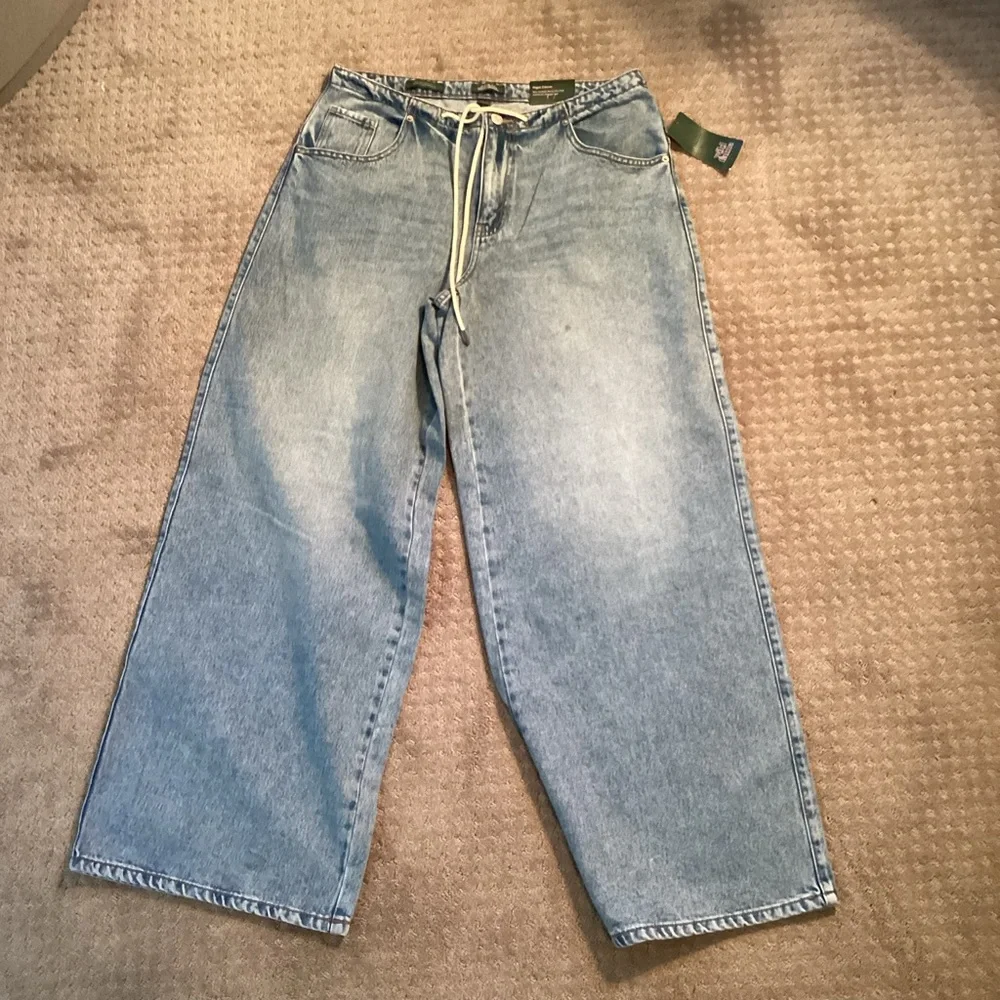 Wild Fable 🆕 Rigid Denim loose jeans, low rise, light wash. Cord waist tie,Small - Picture 2 of 11
